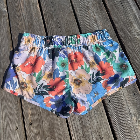 O’Neill board shorts - Picture 2 of 2